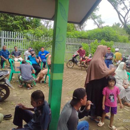 PEMBAGIAN SERTIFIKAT PTSL DI DESA LOK TAMU OLEH BPN KABUPATEN BANJAR